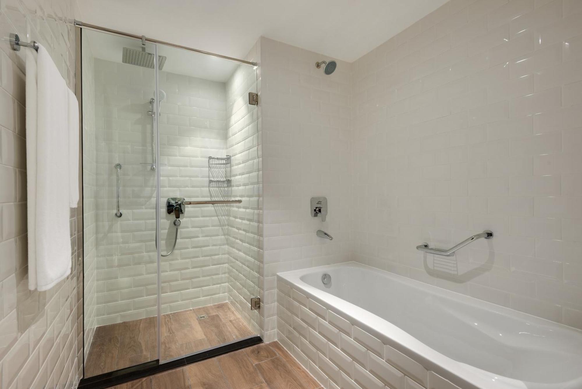 מלון Wyndham Garden Muscat Al Khuwair מראה חיצוני תמונה