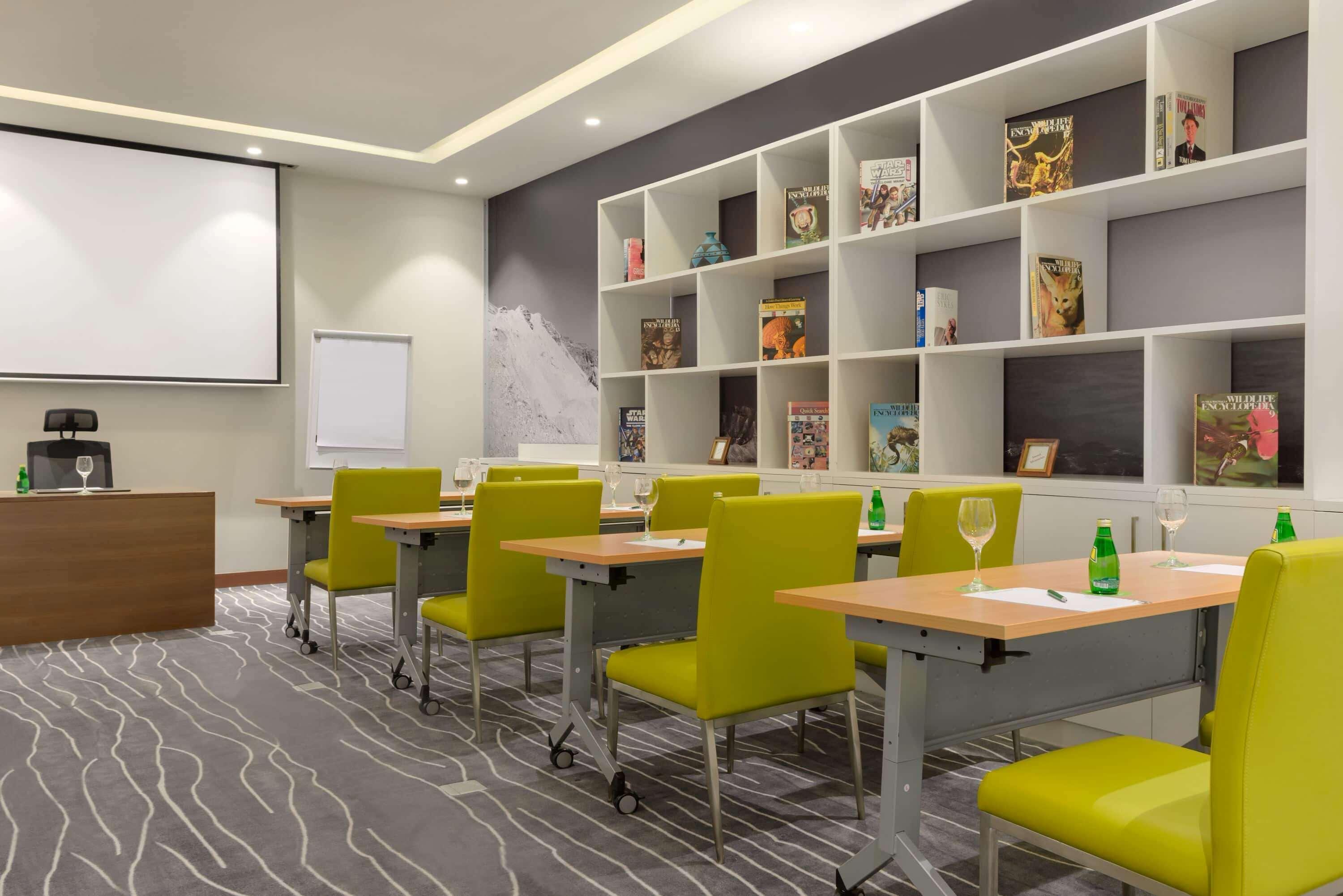 מלון Wyndham Garden Muscat Al Khuwair מראה חיצוני תמונה