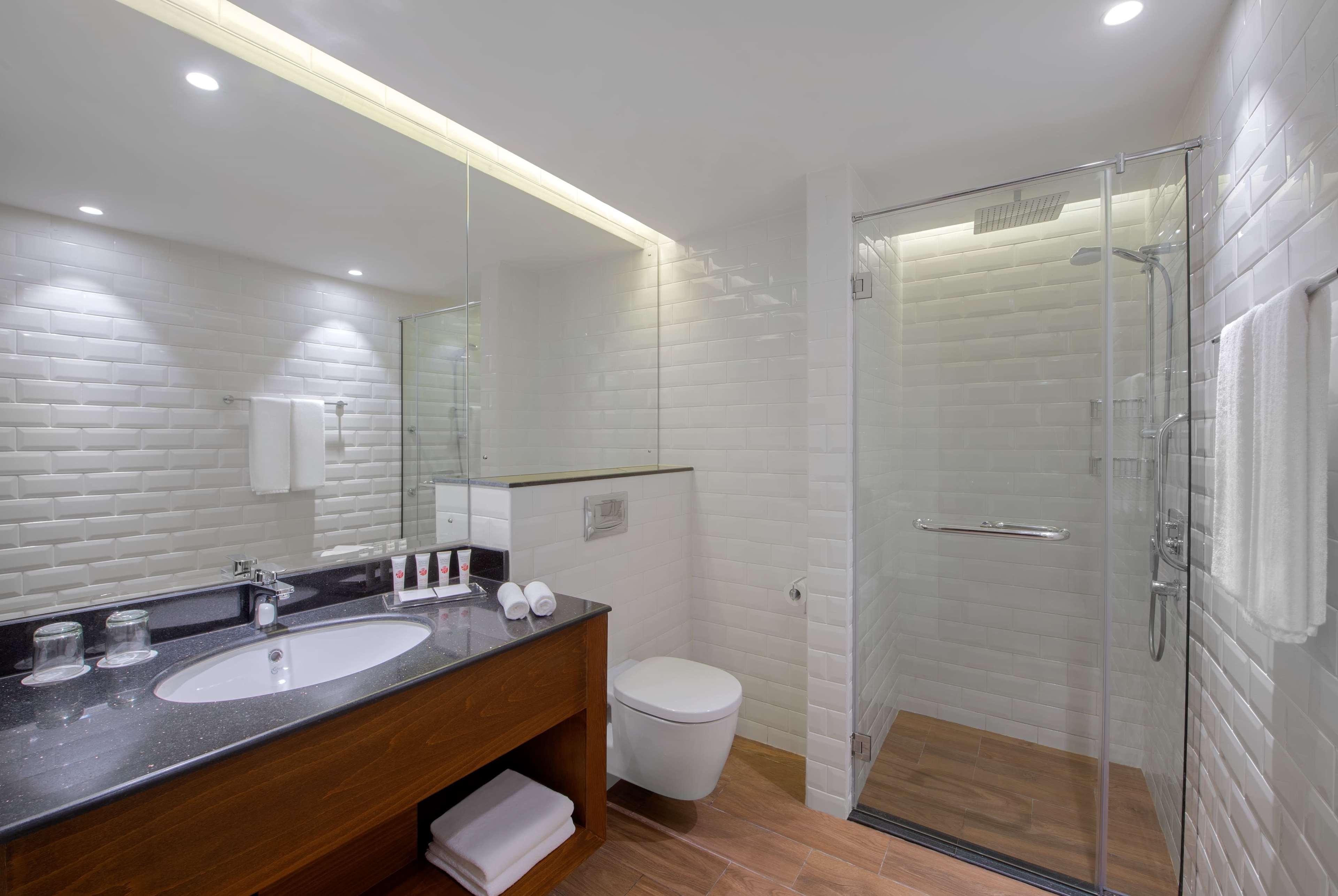 מלון Wyndham Garden Muscat Al Khuwair מראה חיצוני תמונה