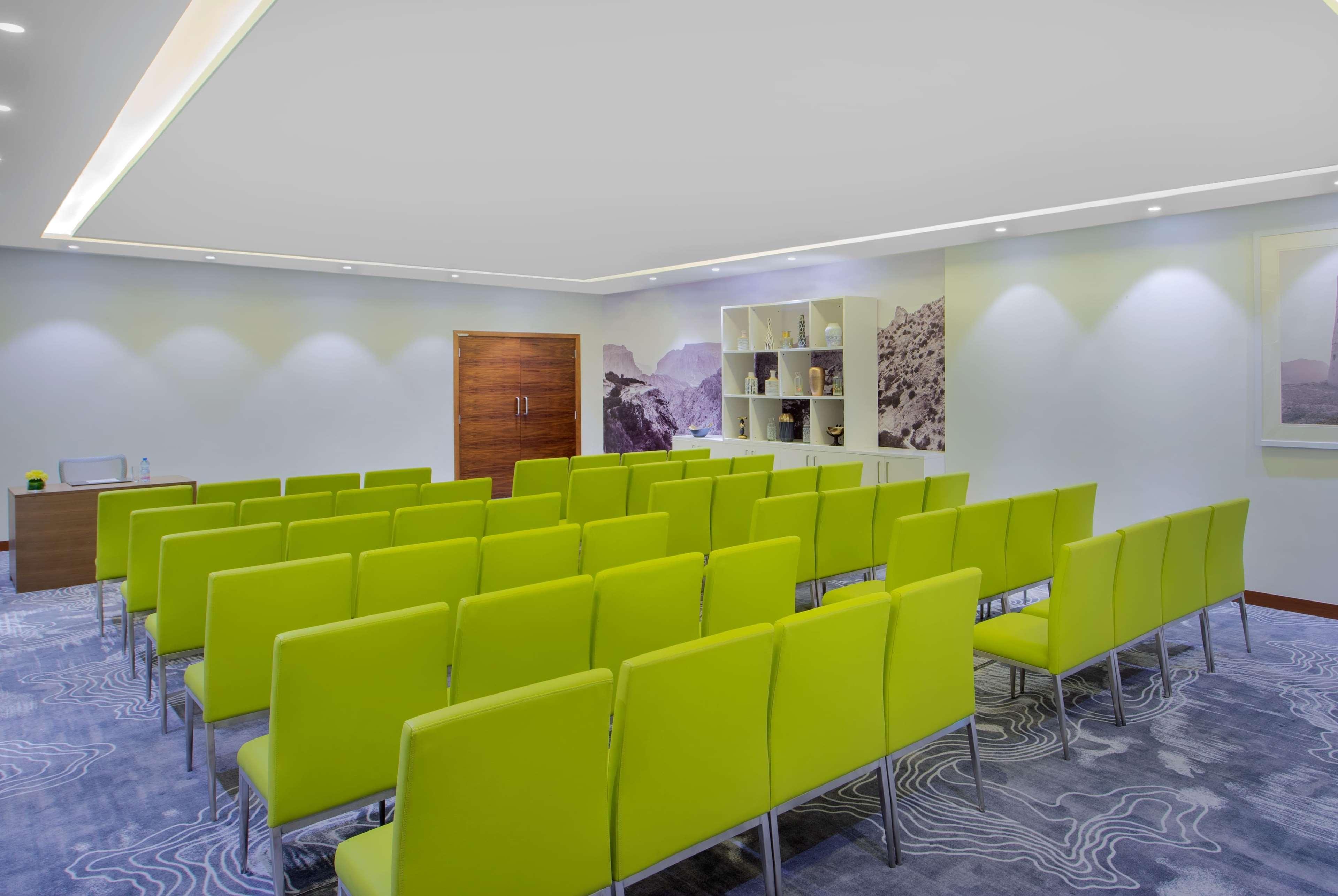 מלון Wyndham Garden Muscat Al Khuwair מראה חיצוני תמונה