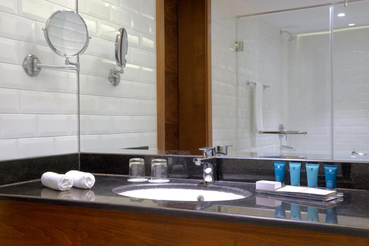 מלון Wyndham Garden Muscat Al Khuwair מראה חיצוני תמונה