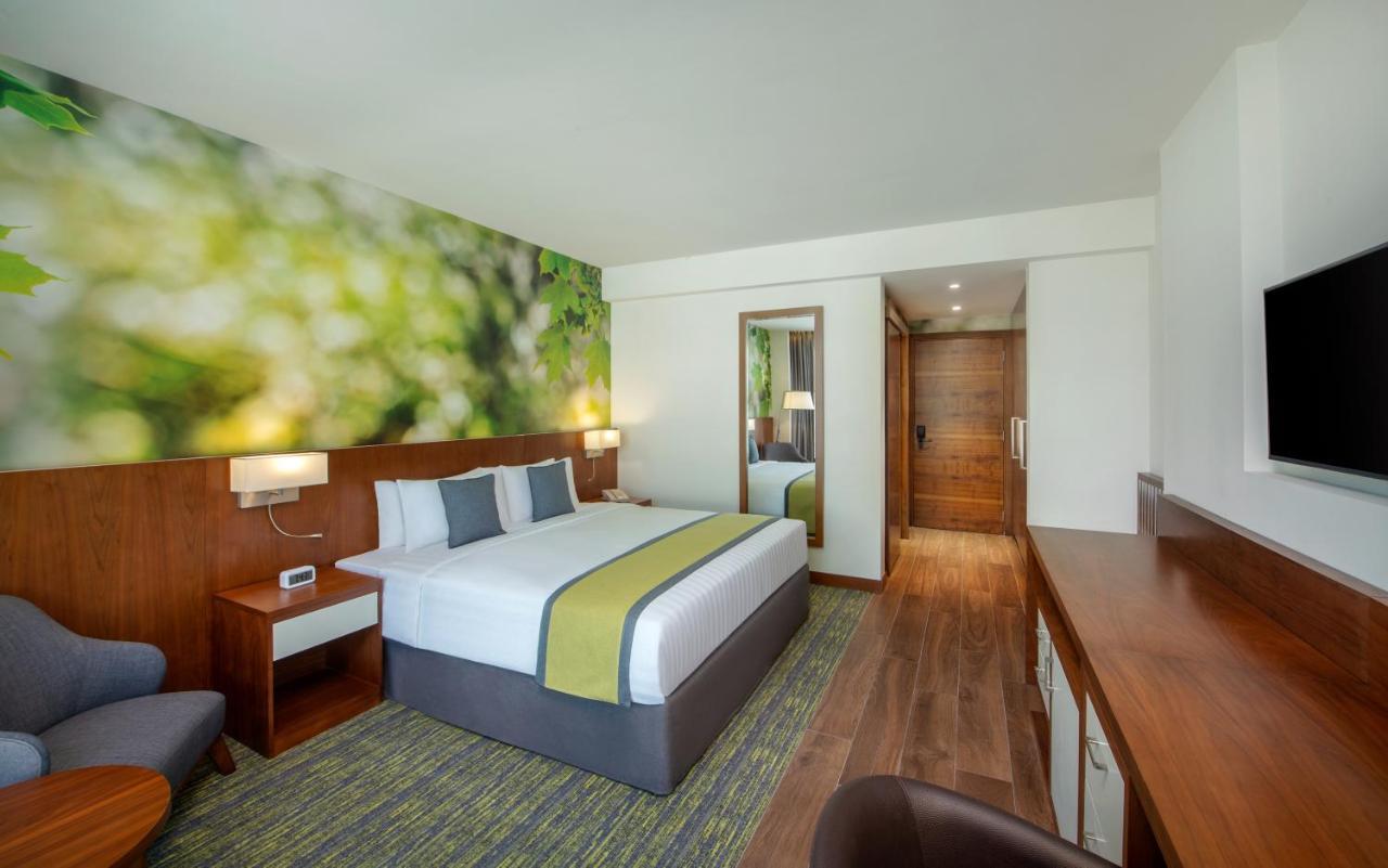 מלון Wyndham Garden Muscat Al Khuwair מראה חיצוני תמונה