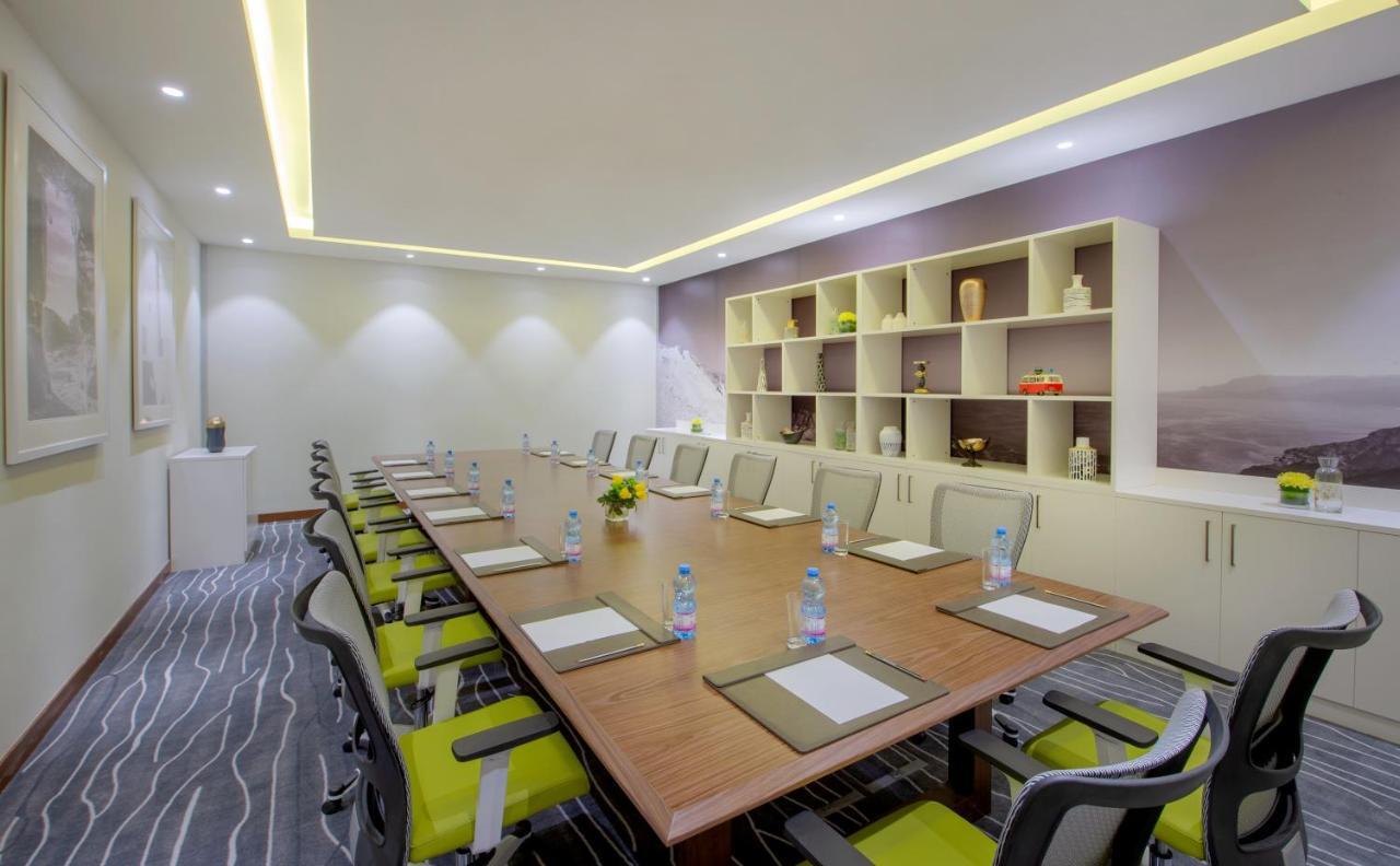 מלון Wyndham Garden Muscat Al Khuwair מראה חיצוני תמונה