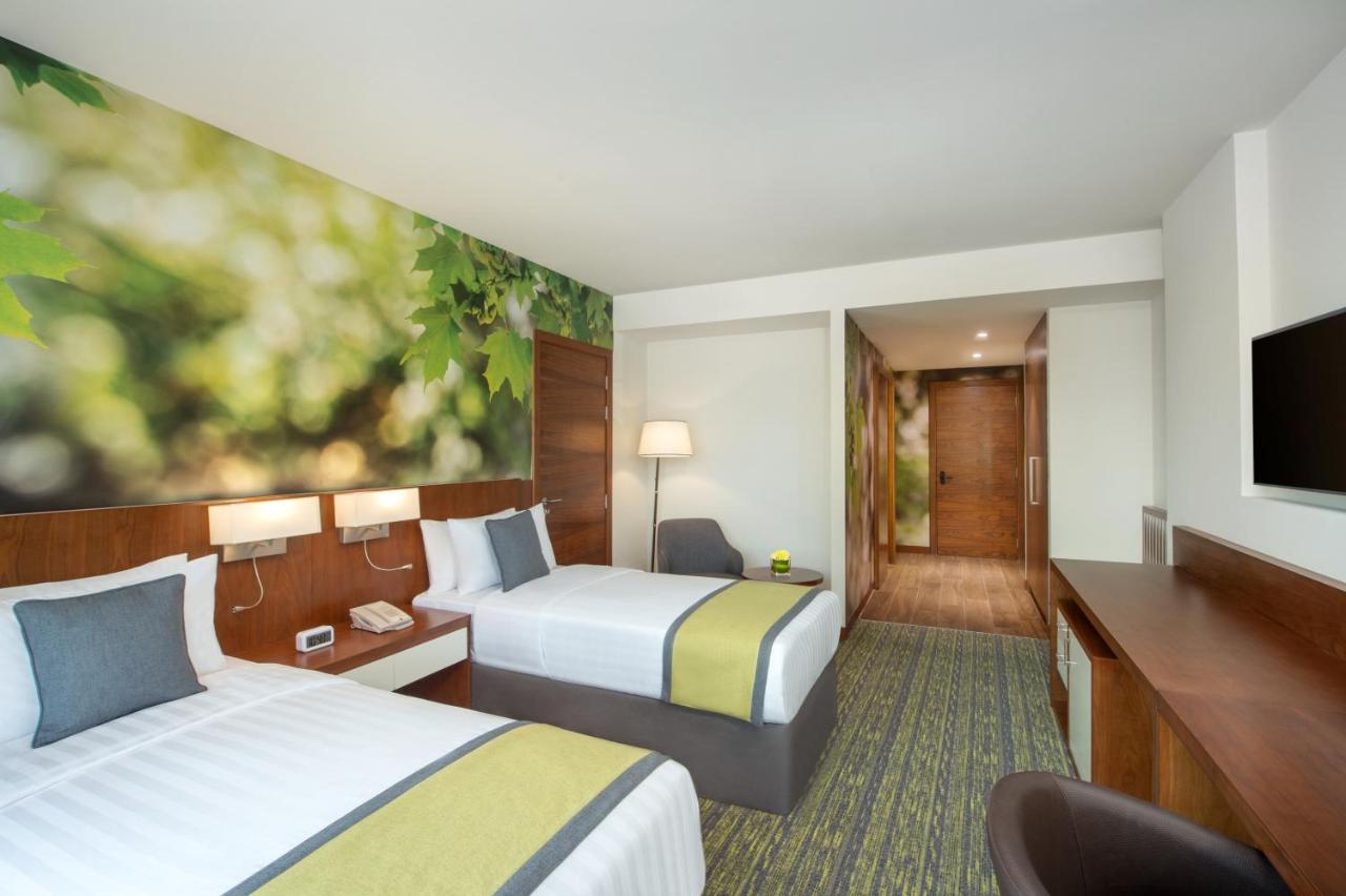 מלון Wyndham Garden Muscat Al Khuwair מראה חיצוני תמונה